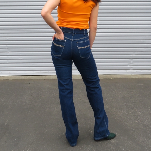 Blue tab Vintage Levi Jeans with Yellow Contrast - Picture 3 of 3